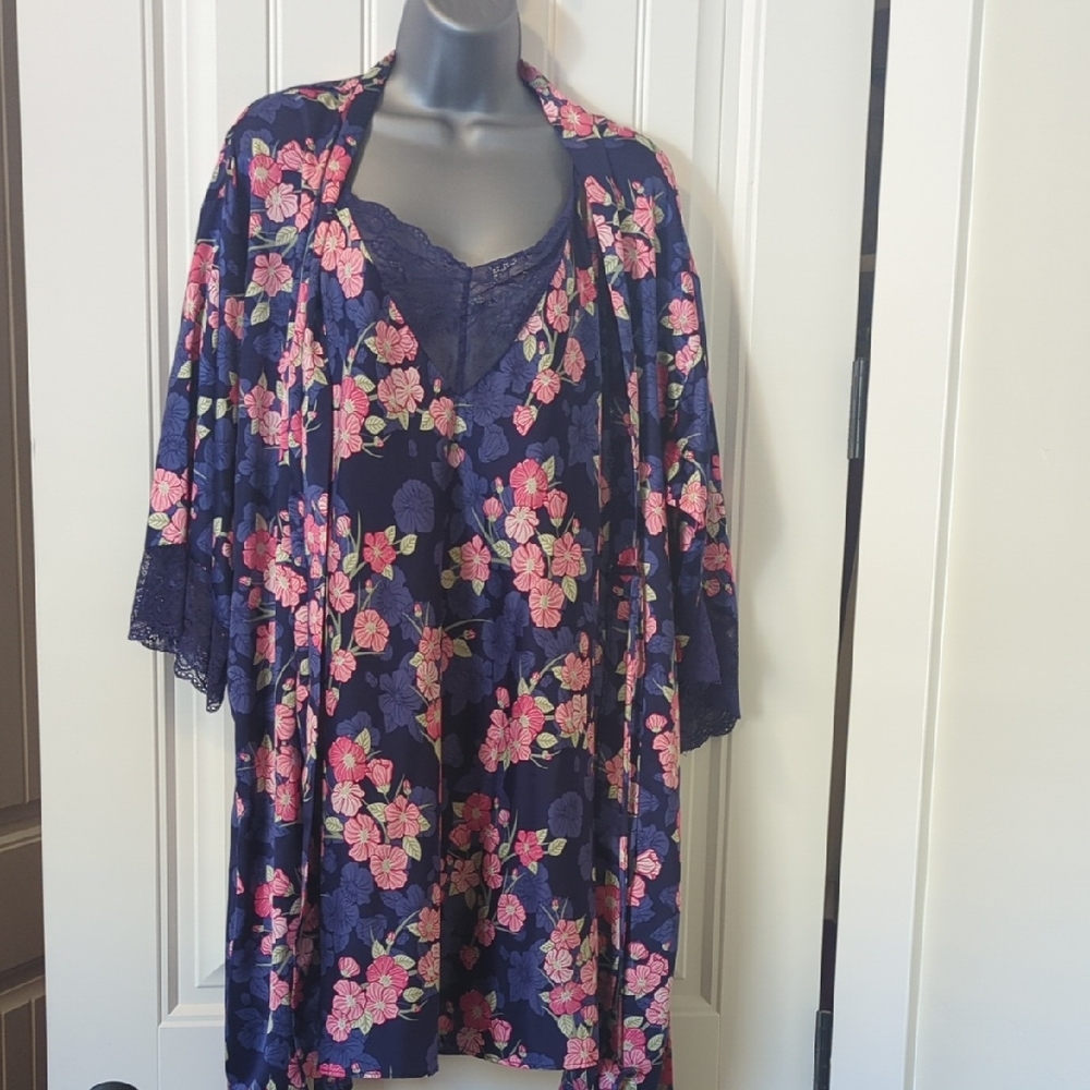 Flora Nikrooz Lace Trim Nightgown and Robe Set